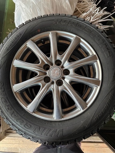 スタッドレスタイヤ15インチ