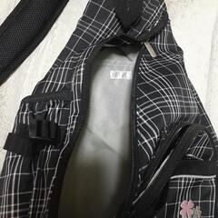ELLE ボディバッグ 黒・白・ピンク チェック柄の画像