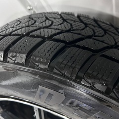ヤリスクロス　スタッドレスタイヤ　ホイール4本セット冬タイヤの画像