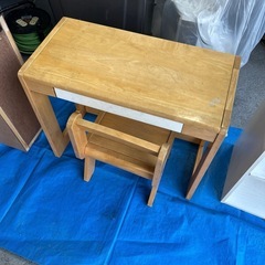 子供用デスク　幼稚園　保育園