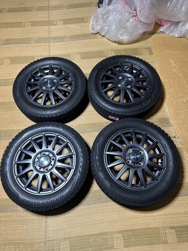 スタッドレスタイヤ