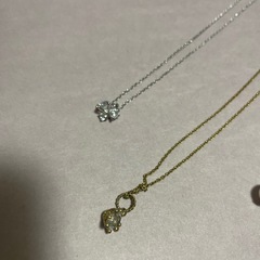 パールとクリスタルのネックレス５点セットまとめ売りの画像