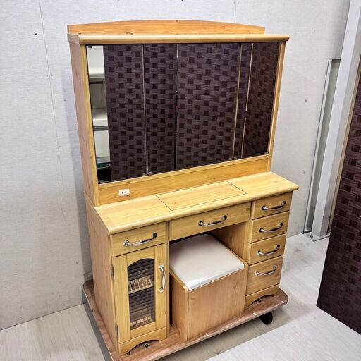 22765  三面鏡　ドレッサー　スツール付き    ◆大阪市内・東大阪市他 6,000円以上ご購入で無料配達いたします！◆ ※高槻・枚方方面◆西宮・尼崎方面◆生駒方面　それぞれ条件付き無料配送あり！