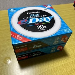パナソニックパルック30型新品4本
