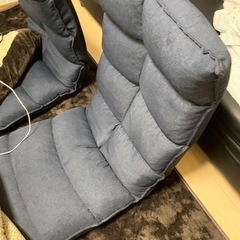 こたつセットと座椅子２つの画像