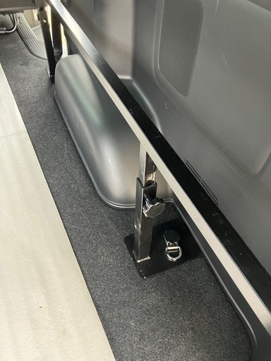 200系ハイエース バン 標準 リクライニング機能付き PVCレザー ベッドキット ブラック 内装 カスタムパーツ ナロー トヨタ 1