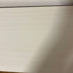 漫画本が沢山入る本棚の画像