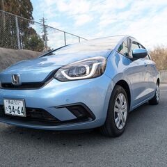 フィット　令和2年式　車検令和8年10月　走行少ない　グレードB...