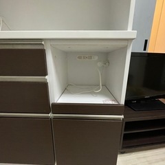 食器棚の画像