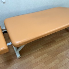 カイロ整体施術ベッドの画像