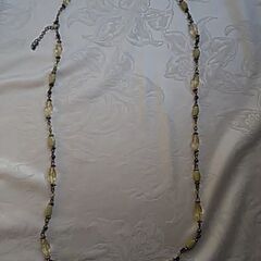 【終了・有難うございました‼】中古 イエロー系 アンティーク調ビーズネックレス 早い者勝ちです✨✨の画像