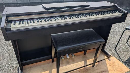 兵庫は安い送料込み YAMAHA ARIUS 電子ピアノ YDP-123R 04年製 美品③\n\n★京都南〜福知山\n東は→姫路〜大阪〜福知山\n西は→姫路〜鳥取市〜兵庫〜岡山まで配達無料 ★ジモティーが一番安い！\n★ジモティーは設置までお手伝い\n【簡単設置】\n★ジモティーは即配達、納品可能！