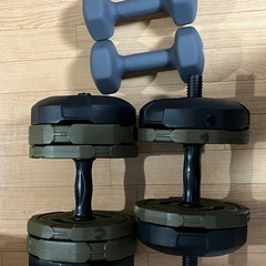一式1500円！トレーニングチェア　ダンベルセット