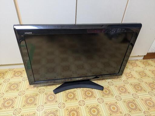 SHARP製32型液晶カラーテレビ