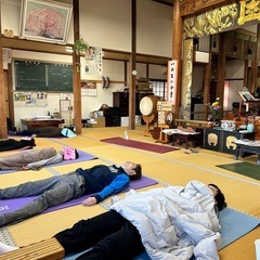 男のヨガ道4/20 お寺でのヨガは性別不問で受付中です🙋‍♀️の画像