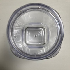 受け渡し者決定　ワンプッシュ簡単操作・横置きもできる冷水筒(2.1 L ホワイト) - ニトリの画像