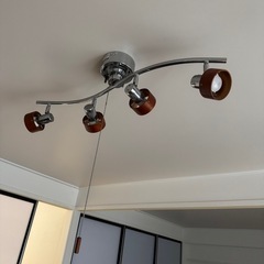 4灯　シーリングライトの画像