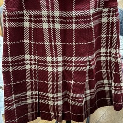 チェック柄スカートの画像