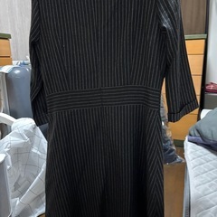 グレーワンピースの画像