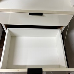 食器棚の画像
