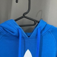 adidas ロゴパーカー ブルー 青 Mサイズの画像