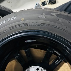 ヤリスクロス　スタッドレスタイヤ　ホイール4本セット冬タイヤの画像