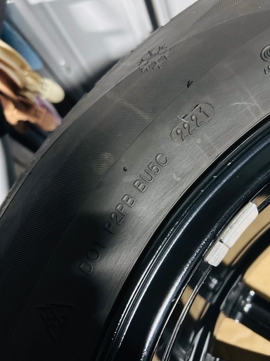 ヤリスクロス　スタッドレスタイヤ　ホイール4本セット冬タイヤ