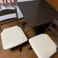 テーブル　チェアの画像