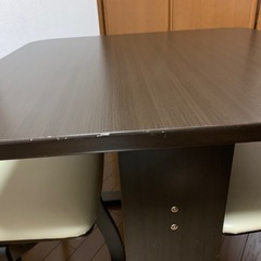 テーブル　チェアの画像
