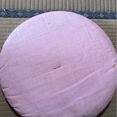 花柄ピンク円形座布団の画像