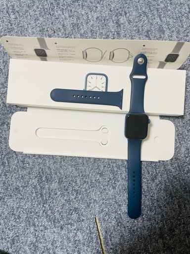 Apple Watch Series 7 (GPS + Cellular)