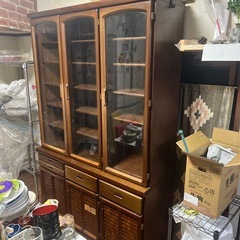 食器棚　120cm 幅　キッチンボード　ガラス扉　アンティーク家具の画像
