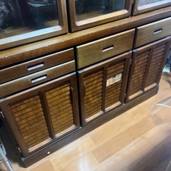 食器棚　120cm 幅　キッチンボード　ガラス扉　アンティーク家具の画像