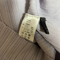 clear クリア　リブ　トップス　服の画像