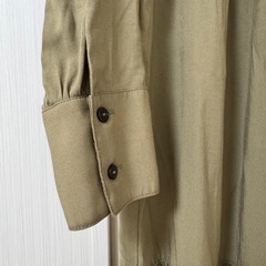 AZUL by moussy カーキシャツワンピースの画像