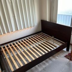 IKEA　ダブルベットフレームのみ　brusaliの画像