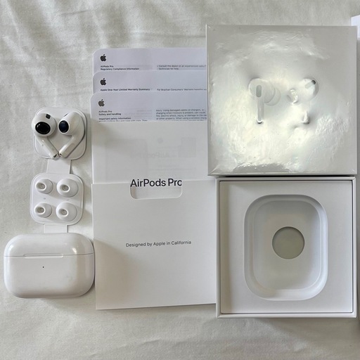 Apple アップル　Airpods Pro 第一世代　箱有り　その他付属品有り【ジャンク品】