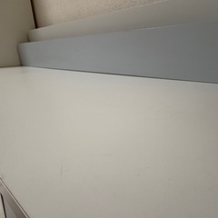 SHIRAIマミハピシリーズ　机＋イス２つの画像