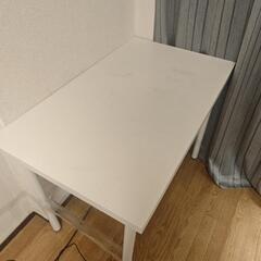 IKEA テーブルの画像