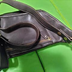 牛革 ボディバッグの画像