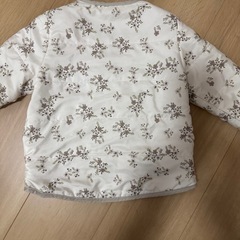 女児　春用薄手アウターの画像