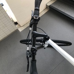  受け渡し完了しました 早い者勝ち！すぐ乗れます 6段ギア 屋内保管 定価3万 クロスバイクの画像
