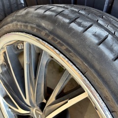 245/35R20 4本セットの画像