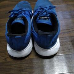 中古【adidas】アディダス スニーカー　27.5cm　青色の画像