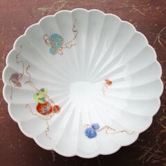 ☆有田焼 深川製磁 1700-595 花ひょうたん 菊割鉢 中皿 サラダボール お皿 プレート◆宮内庁御用達の画像