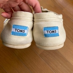 TOMS 27cmスリッポンの画像
