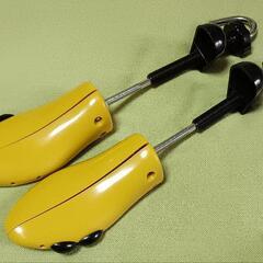 シューズストレッチャー　靴伸ばし