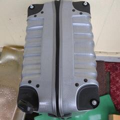 無料　スーツケースの画像