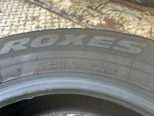 トーヨータイヤ4本セット　175/80R15