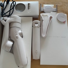 DJI OM 5 スマートフォンスタビライザーの画像